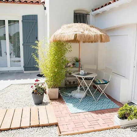 Maison Du Sud, Grande Piscine Avec Cigales Hotell